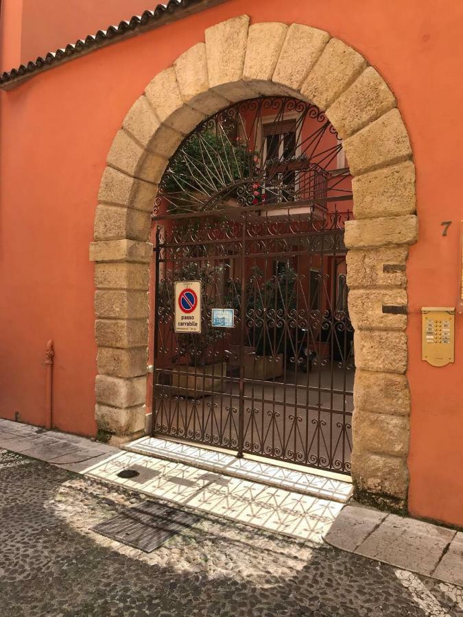 Verona'S Central Apartment Behind The Arena Exterior photo